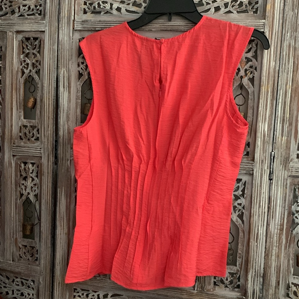 Anthropologie The Della Pleated-Waist Shell Top Red - Picture 5 of 5